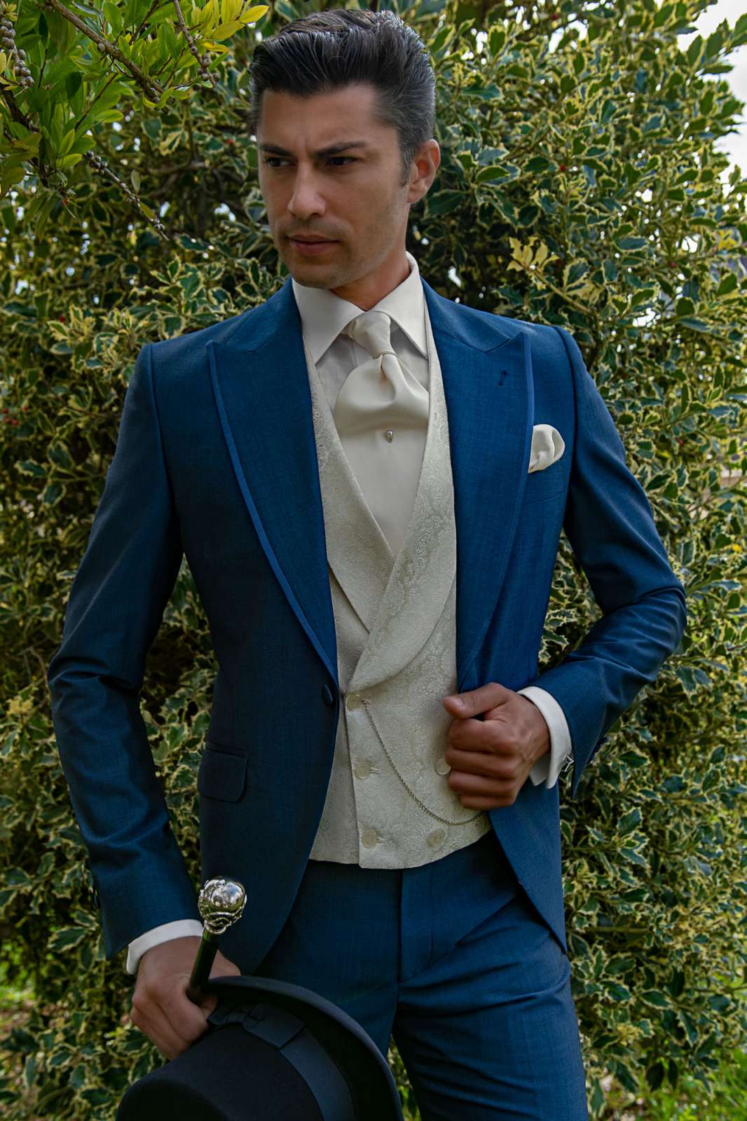 Traje semilevita azul royal alpaca elegante corte “Slim”. Traje de novio 2413 Mario Moyano