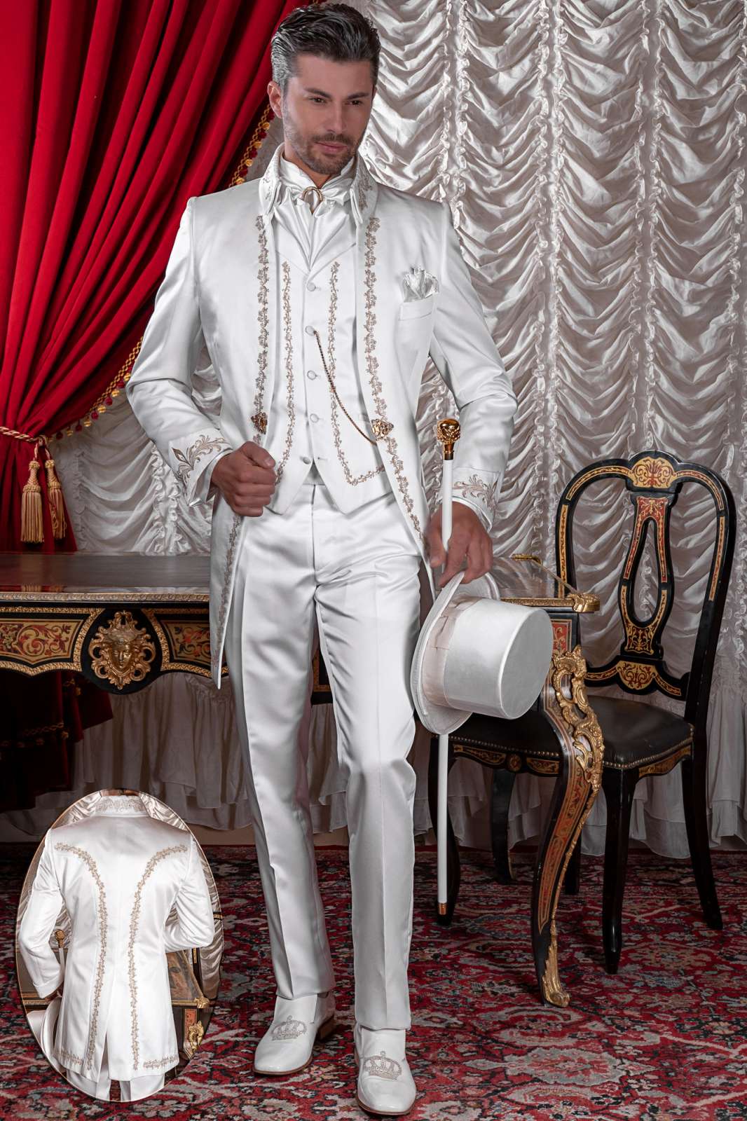 Traje de época barroco casaca blanca de raso con bordado oro y broche cristal.. Traje de novio 2582 Mario Moyano